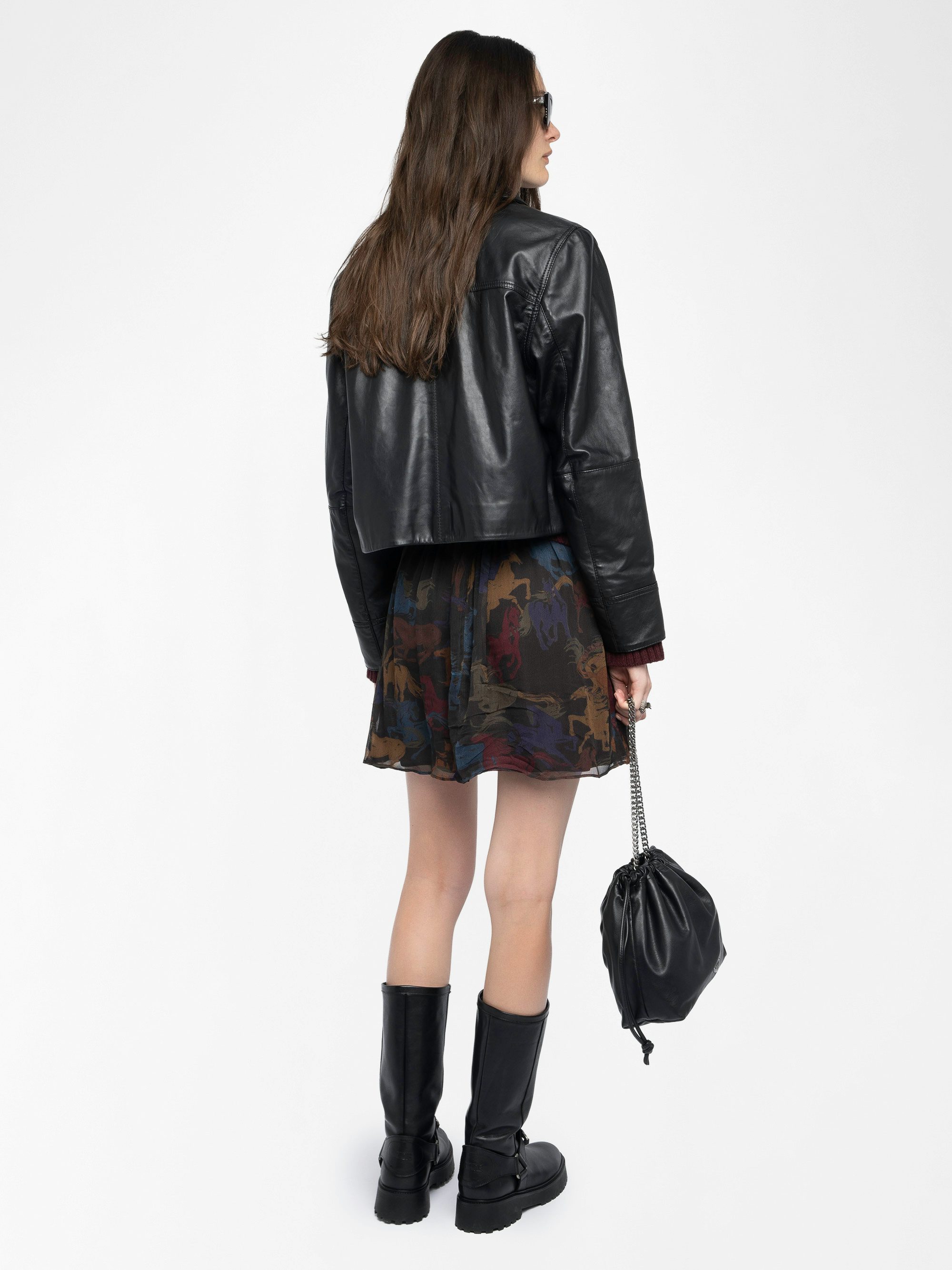 Jadys Skirt - Short chiffon skirt with print and slit, zip fastening.